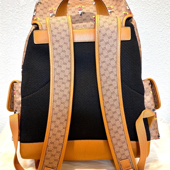 NEW Gucci X Disney Mickey Mouse Backpack Collector’s Item - Picture 3 of 12